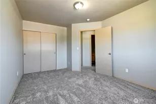 14413 Sandy Glen E, Puyallup, WA 98375 - Photo 15