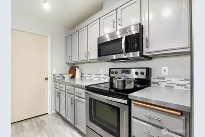 22527 SE 38th Terrace #1424, Issaquah, WA 98029 - Photo 5