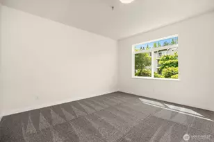 515 241st Ln SE, Sammamish, WA 98074 - Photo 13