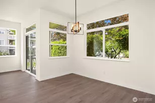 515 241st Ln SE, Sammamish, WA 98074 - Photo 3