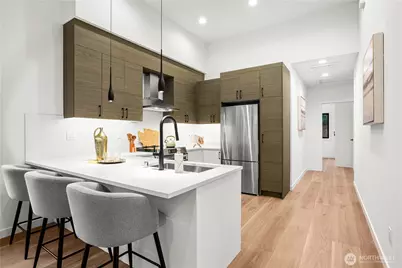 13024 Corliss Avenue N, Seattle, WA 98133 - Photo 9