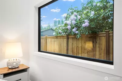 13024 Corliss Avenue N, Seattle, WA 98133 - Photo 19
