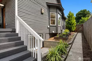 906 29th Ave, Seattle, WA 98122 - Photo 5