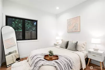 13024 Corliss Avenue N, Seattle, WA 98133 - Photo 21