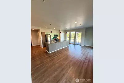 1085 103rd Avenue NE #220, Bellevue, WA 98004 - Photo 3