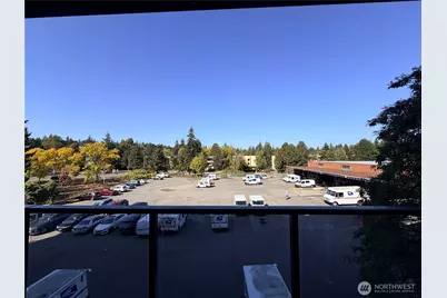 1085 103rd Avenue NE #220, Bellevue, WA 98004 - Photo 5
