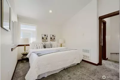 9519 8th Avenue NW #B, Seattle, WA 98117 - Photo 11