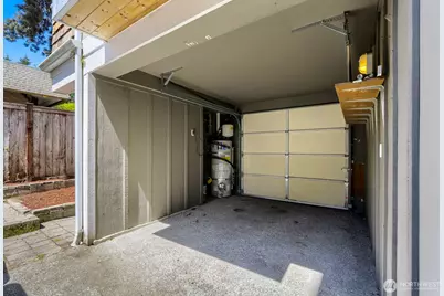 9519 8th Avenue NW #B, Seattle, WA 98117 - Photo 19