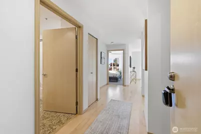 424 N 85th Street #202, Seattle, WA 89103 - Photo 3