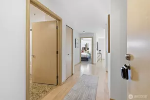 424 N 85th St, Seattle, WA 89103 - Photo 3
