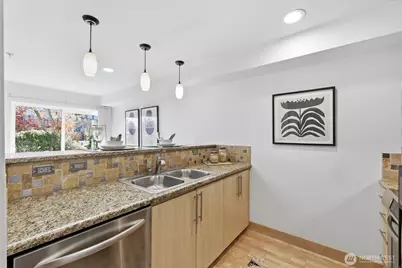 424 N 85th Street #202, Seattle, WA 89103 - Photo 9