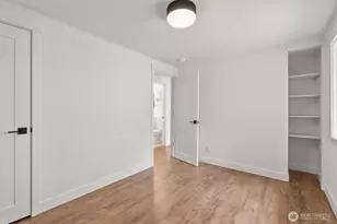 10328 Ashworth Ave N, Seattle, WA 98133 - Photo 9