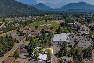 332 E 2nd St, North Bend, WA 98045 - Photo 5