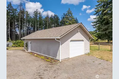 17745 Case Road SW, Rochester, WA 98579 - Photo 39