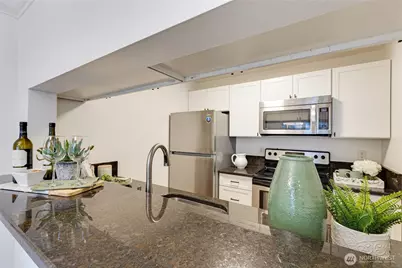 10822 NE 148th Lane #J102, Bothell, WA 98011 - Photo 7