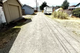 915 E Harrison St, Tacoma, WA 98404 - Photo 17