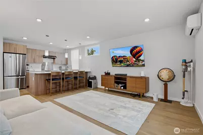11530 Greenwood Avenue N, Seattle, WA 98133 - Photo 11