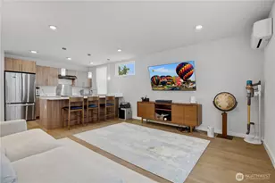 11530 Greenwood Ave N, Seattle, WA 98133 - Photo 11
