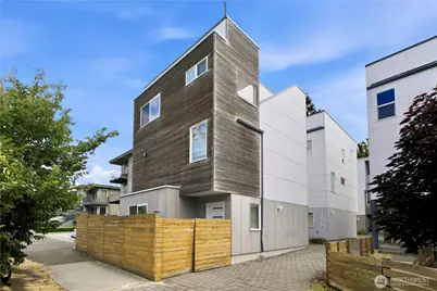 11530 Greenwood Avenue N, Seattle, WA 98133 - Photo 1