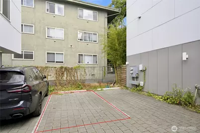 11530 Greenwood Avenue N, Seattle, WA 98133 - Photo 23