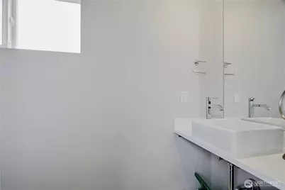 11530 Greenwood Avenue N, Seattle, WA 98133 - Photo 19