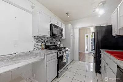 19507 86th Avenue W #507, Edmonds, WA 98026 - Photo 17