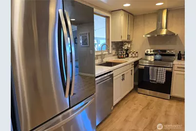 2500 Alder Street #204, Milton, WA 98354 - Photo 3