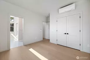 3454 33rd Ave W, Seattle, WA 98199 - Photo 11
