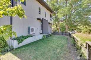 3454 33rd Ave W, Seattle, WA 98199 - Photo 35
