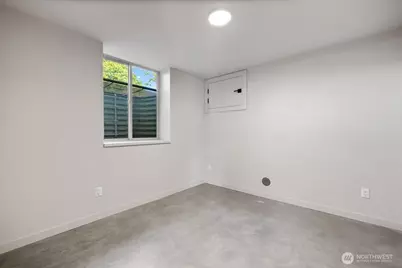 3454 33rd Avenue W, Seattle, WA 98199 - Photo 29