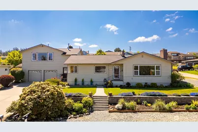 1119 Longview Avenue, Anacortes, WA 98221 - Photo 3