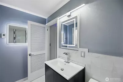 748 S Cloverdale Street #8, Seattle, WA 98108 - Photo 23