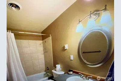 210 Broadway #6, Tacoma, WA 98402 - Photo 11