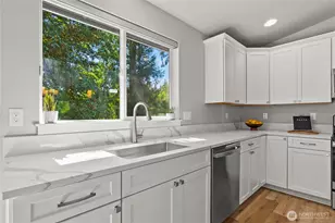 9804 Windward Dr NW, Olympia, WA 98502 - Photo 5