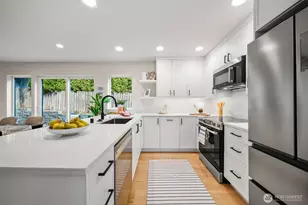 6030 41st Ave NE, Seattle, WA 98115 - Photo 3