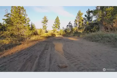 8440 Upper Peoh Point Rd, Cle Elum, WA 98922 - Photo 5