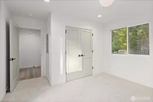 10744 Interlake Ave N, Seattle, WA 98133 - Photo 15