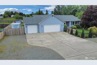 10909 Vickery Avenue E, Tacoma, WA 98446 - Photo 1