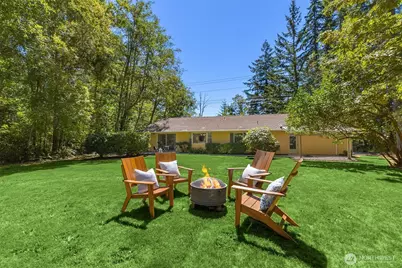 8960 NE Day Road, Bainbridge Island, WA 98110 - Photo 29