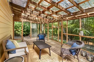 8960 NE Day Rd, Bainbridge Island, WA 98110 - Photo 23