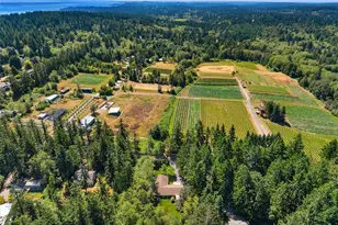 8960 NE Day Rd, Bainbridge Island, WA 98110 - Photo 35