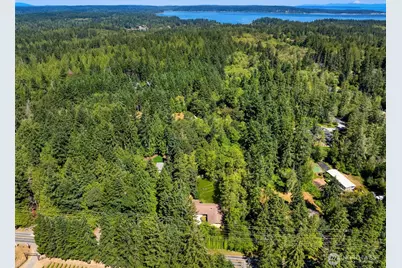 8960 NE Day Road, Bainbridge Island, WA 98110 - Photo 31