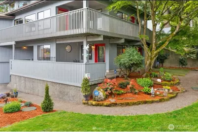 739 NE Woods Court, Bremerton, WA 98311 - Photo 5