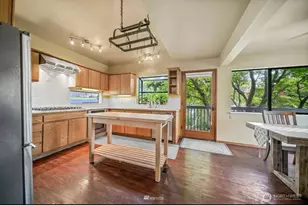 739 NE Woods Ct, Bremerton, WA 98311 - Photo 9