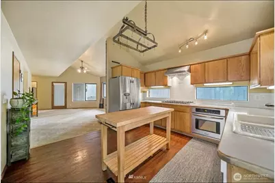 739 NE Woods Court, Bremerton, WA 98311 - Photo 11