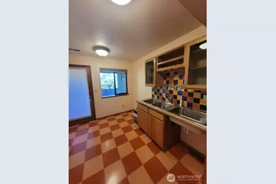 739 NE Woods Court, Bremerton, WA 98311 - Photo 19