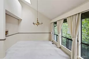 104 168th Ave NE, Bellevue, WA 98008 - Photo 9