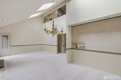 104 168th Avenue NE, Bellevue, WA 98008 - Photo 11
