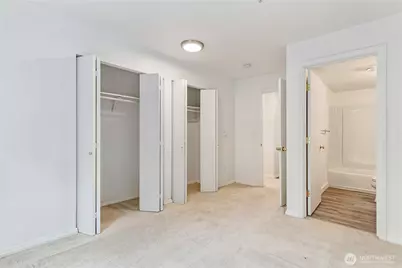 2805 NE 125th Street #204, Seattle, WA 98125 - Photo 9
