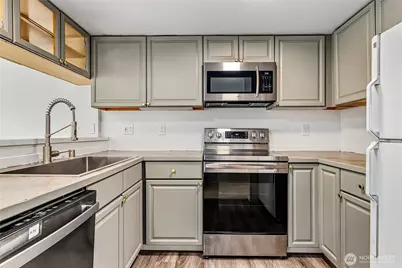 2805 NE 125th Street #204, Seattle, WA 98125 - Photo 5